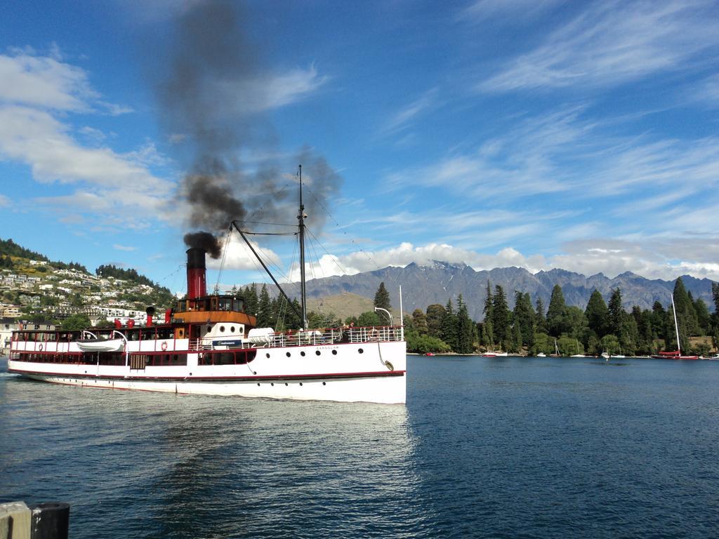 Yha Queenstown Central Exterior photo