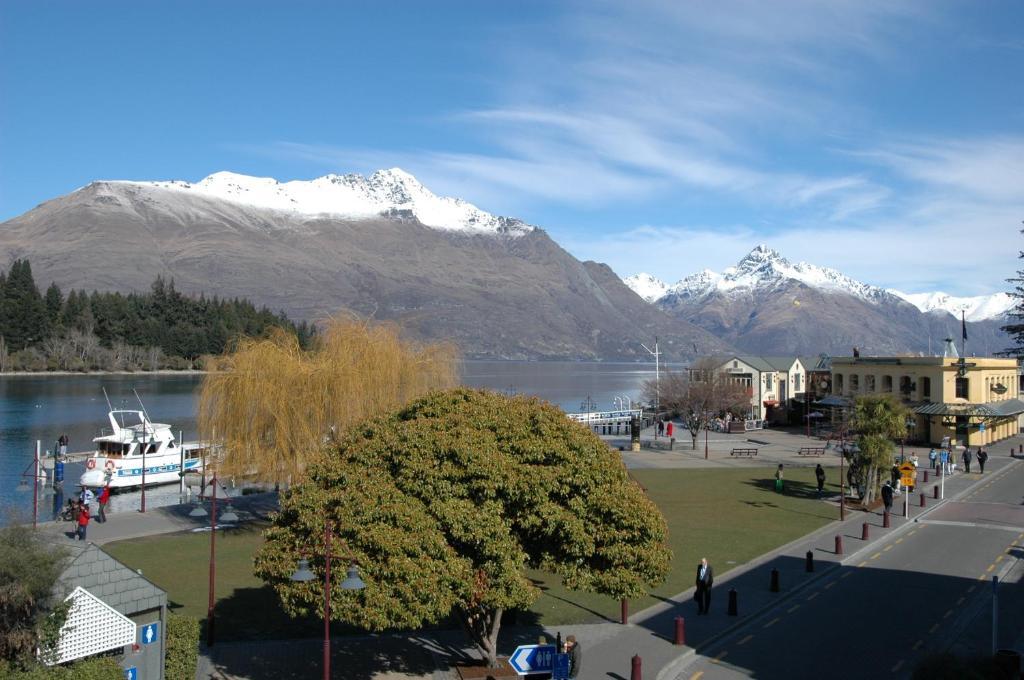 Yha Queenstown Central Hostel Exterior photo